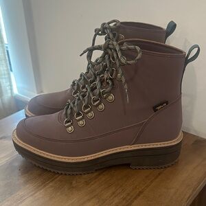 Teva Women’s Midform Dark Brown Lace-Up Boots